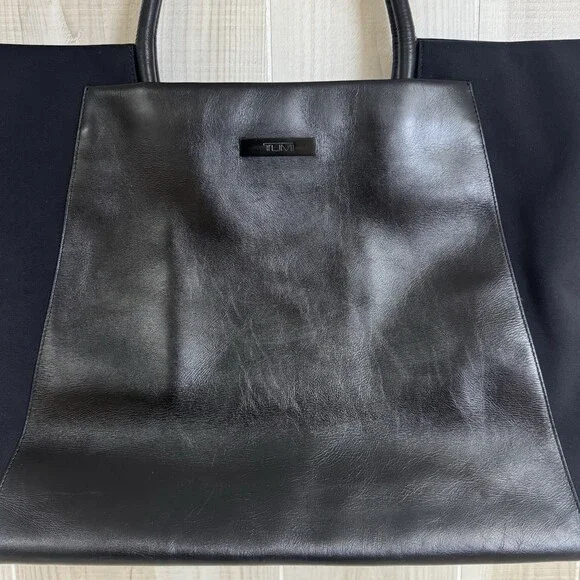 Tumi Large Tote Bag Leather/ Nylon Travel Voyaguer Everyday Shoulder Straps - Picture 3 of 13